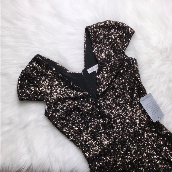 Dress the Population Dresses & Skirts - DRESS THE POPULATION CAP SLEEVE MINI SEQUIN DRESS